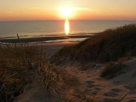 Aan Zee Nr 3 호텔