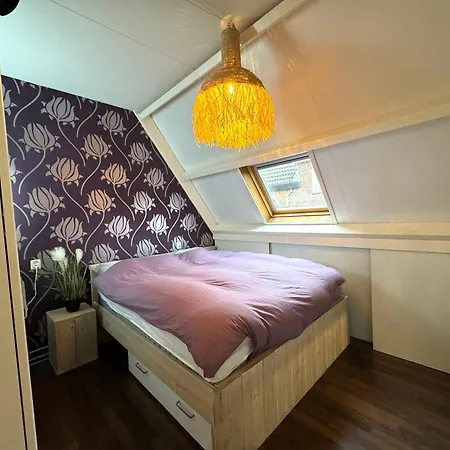 Aan Zee Nr 3 4* 에크몬드안지